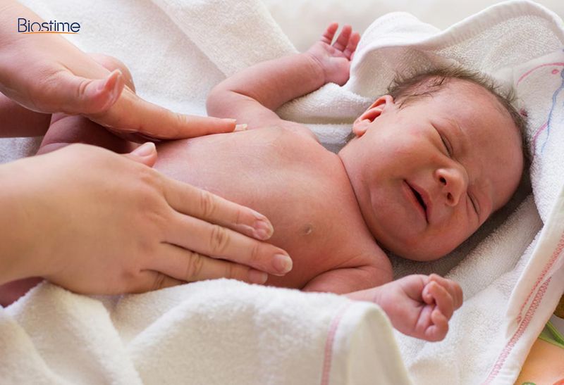 Nguyên nhân trẻ sơ sinh bị táo bón dưới 1 tuổi và cách xử lý 7 Trẻ sơ sinh bị táo bón