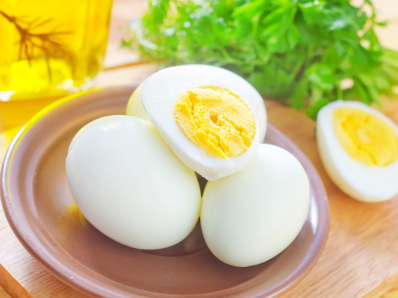 Giải đáp thắc mắc: Sáng ăn gì để tăng cơ giảm mỡ hiệu quả? 15 Trứng là nguồn protein hoàn chỉnh, giúp phục hồi cơ bắp, tạo cảm giác no lâu và kiểm soát lượng calo hiệu quả